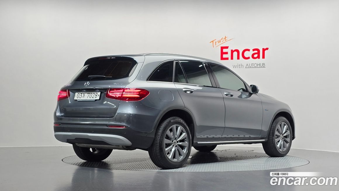 Mercedes-Benz GLC-Class 2019