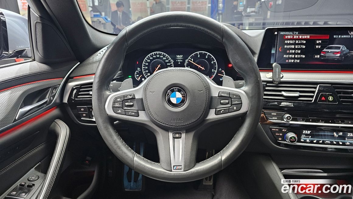 BMW 5-Series 2019