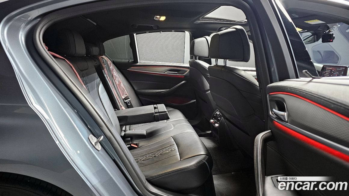 BMW 5-Series 2019