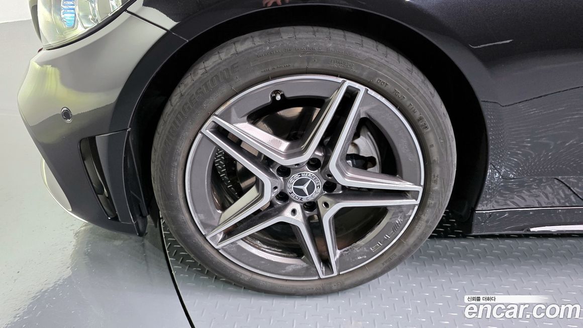 Mercedes-Benz C-Class 2021