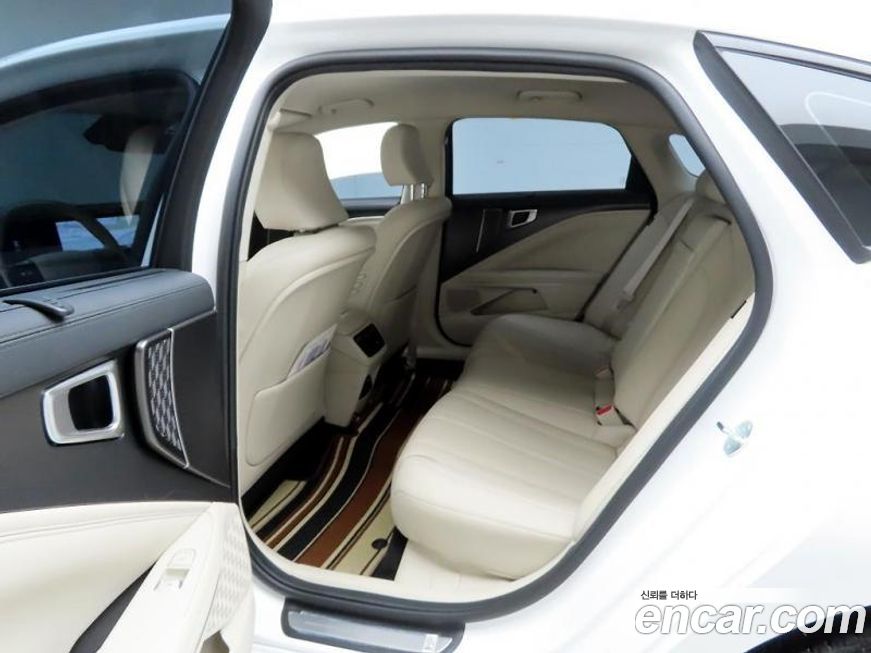 Kia K8 2025