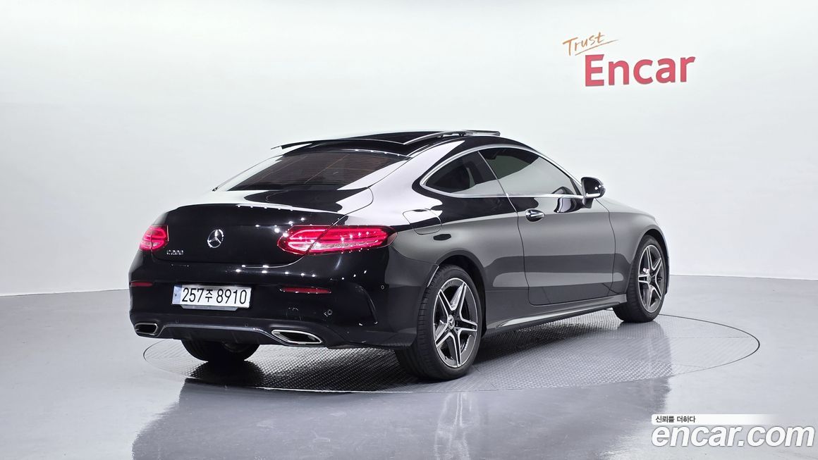 Mercedes-Benz C-Class 2021