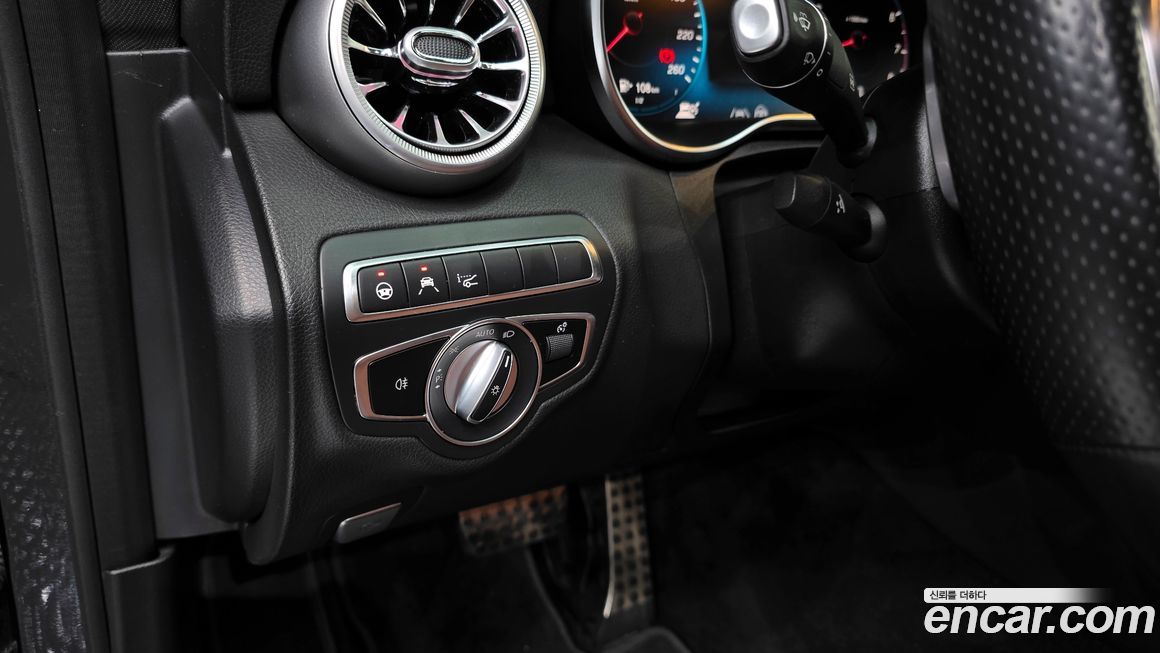 Mercedes-Benz C-Class 2021