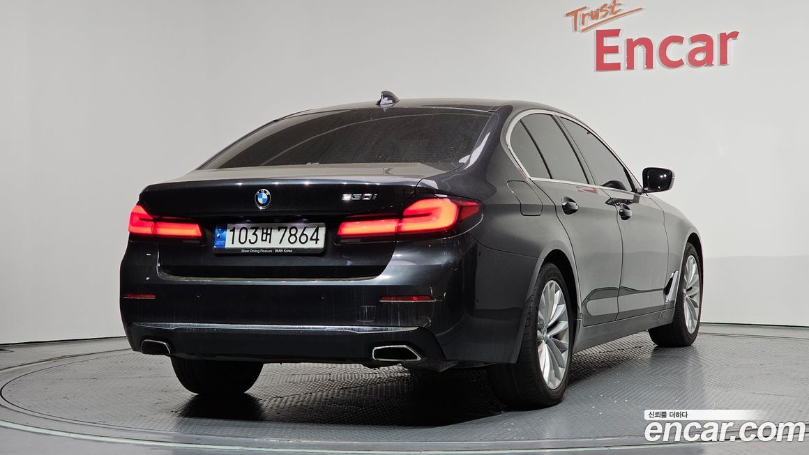 BMW 5-Series 2022