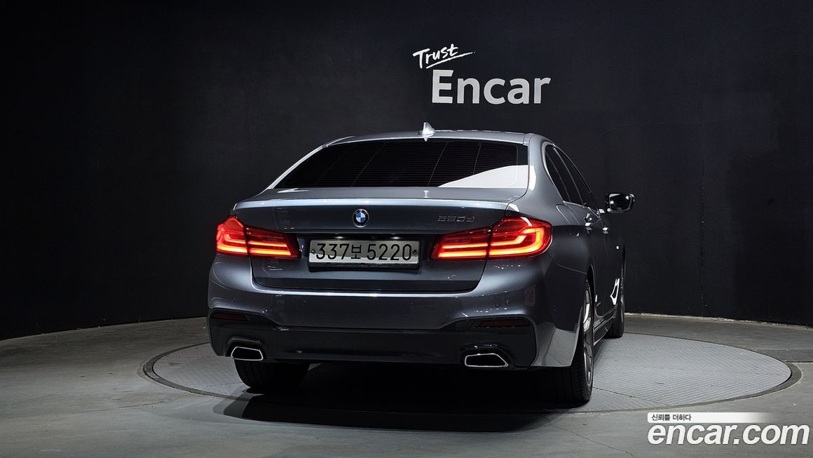 BMW 5-Series 2019