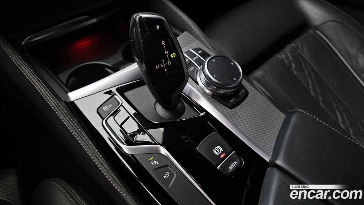 BMW 5-Series 2019