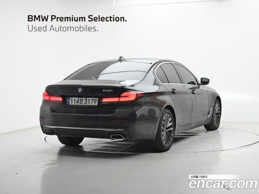 BMW 5-Series 2021