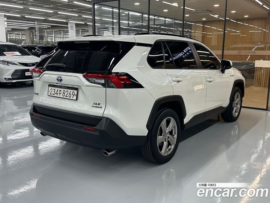 Toyota RAV4 2021