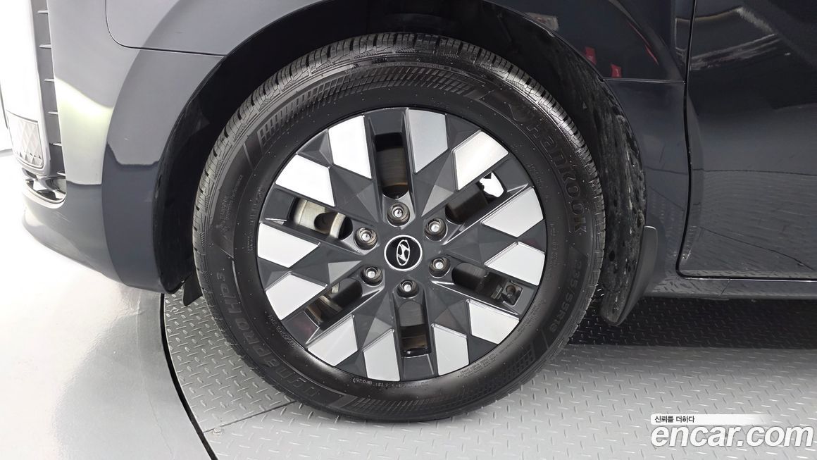 Hyundai Staria 2022