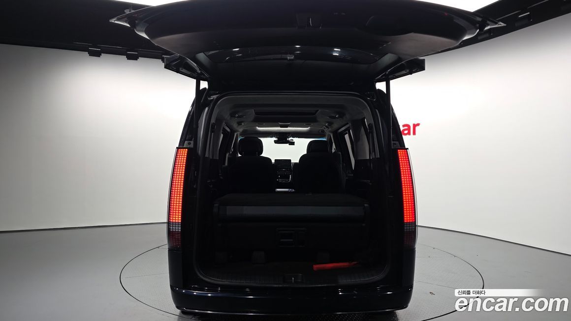 Hyundai Staria 2022