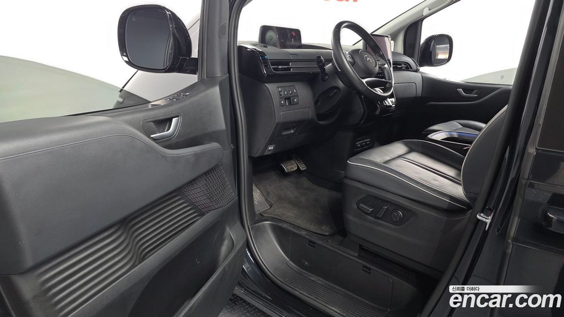 Hyundai Staria 2022