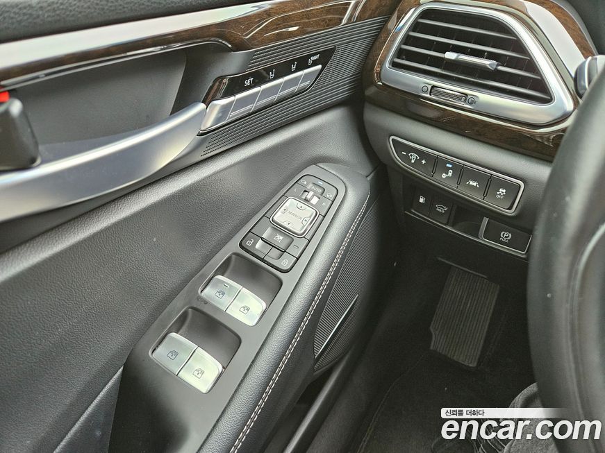 Genesis G90 2021