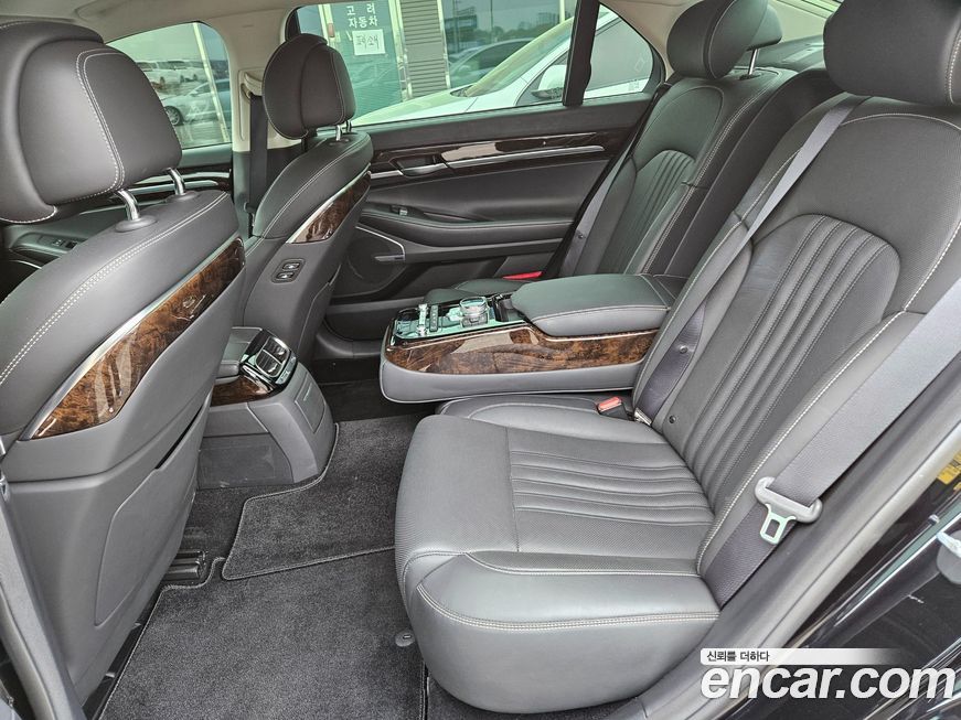 Genesis G90 2021