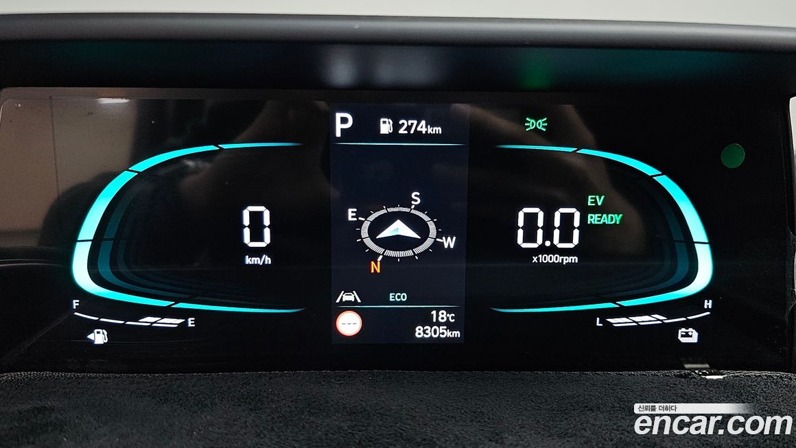 Hyundai Staria 2025