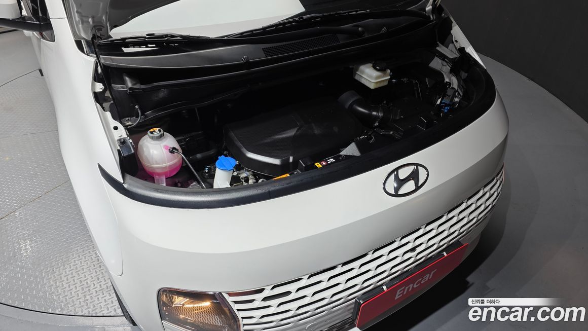 Hyundai Staria 2023