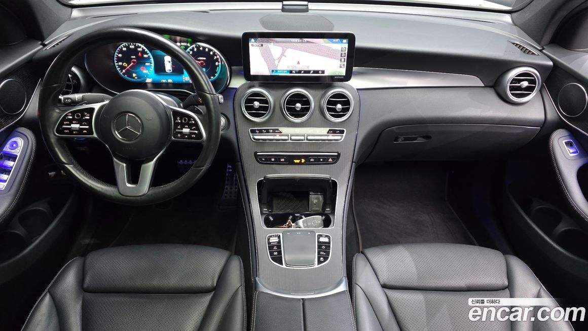 Mercedes-Benz GLC-Class 2021