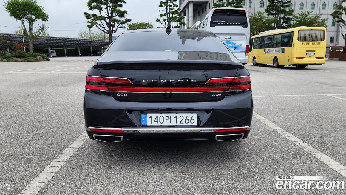 Genesis G90 2021