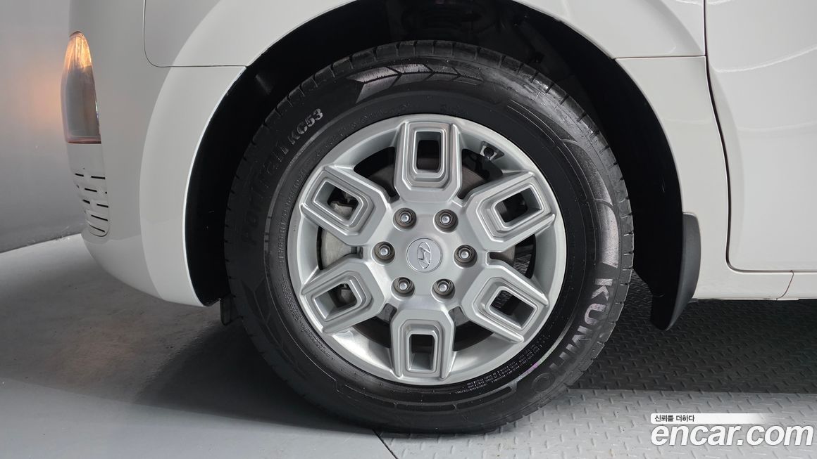 Hyundai Staria 2023