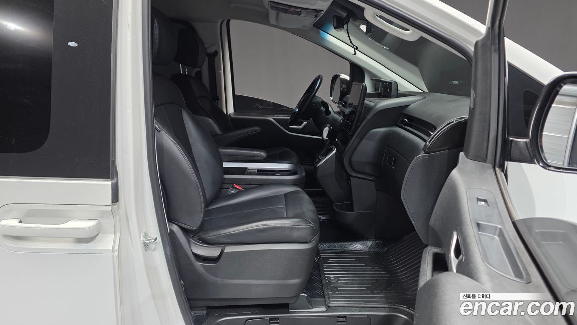 Hyundai Staria 2023