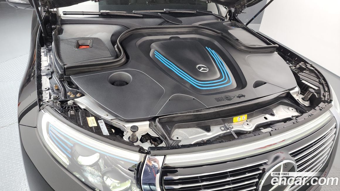 Mercedes-Benz EQC 2020