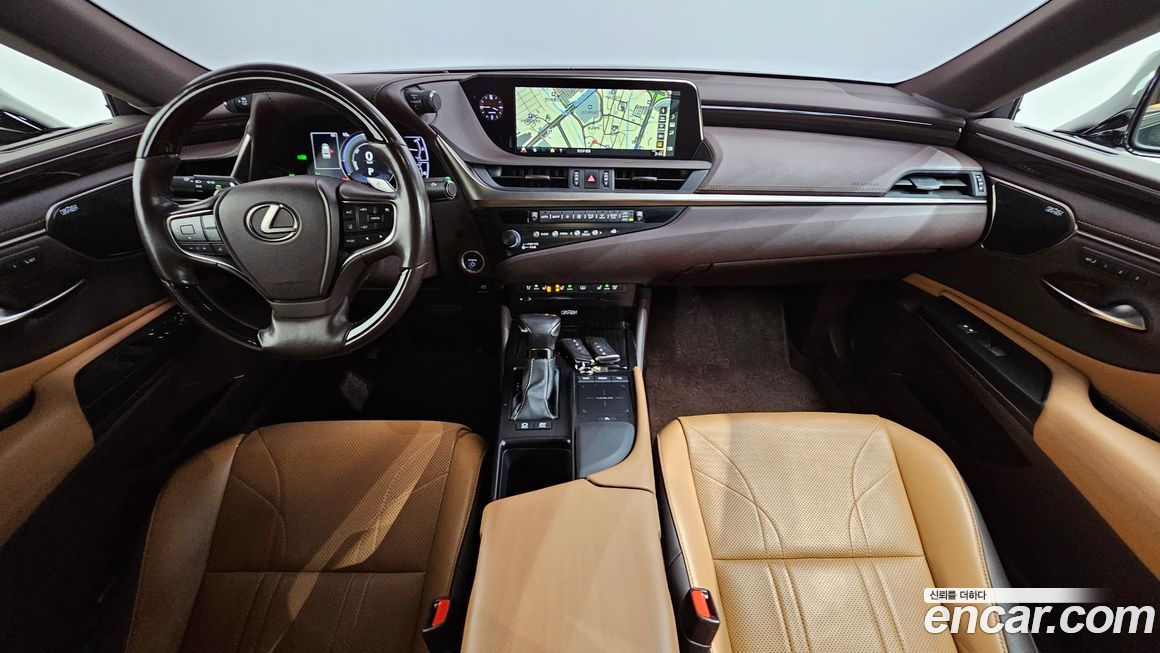Lexus ES 2019