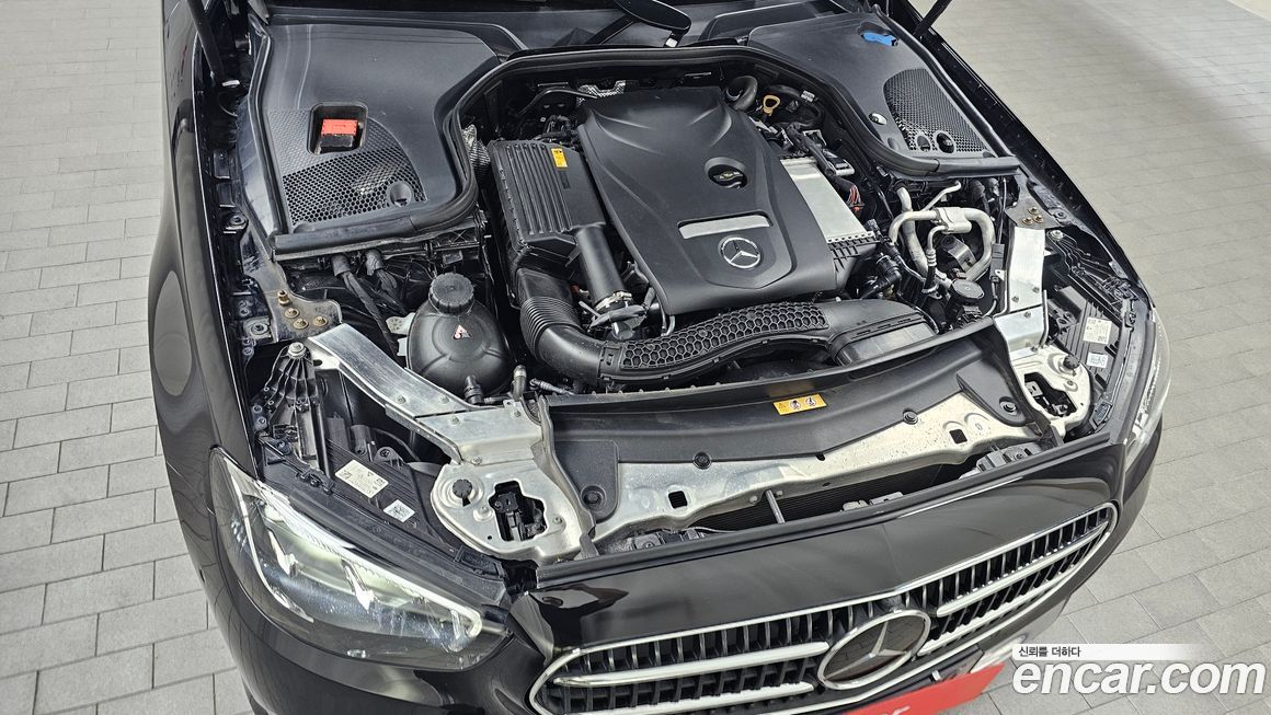 Mercedes-Benz E-Class 2023