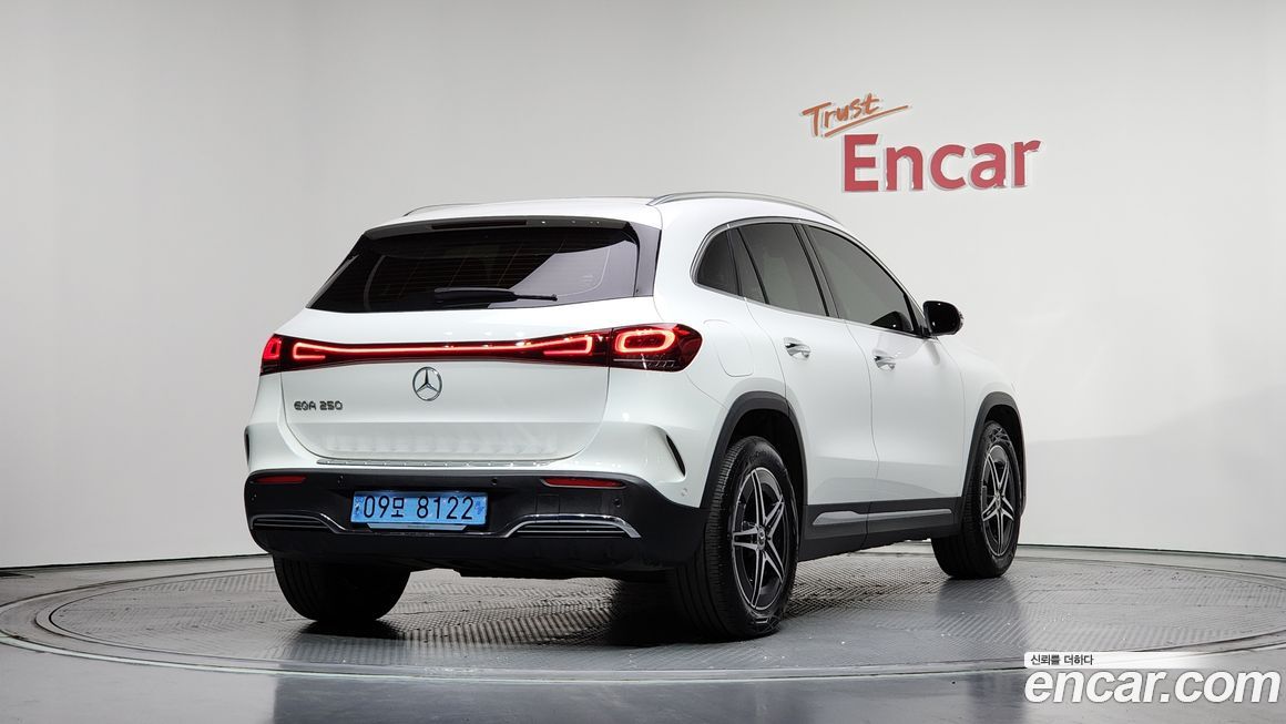 Mercedes-Benz EQA 2024