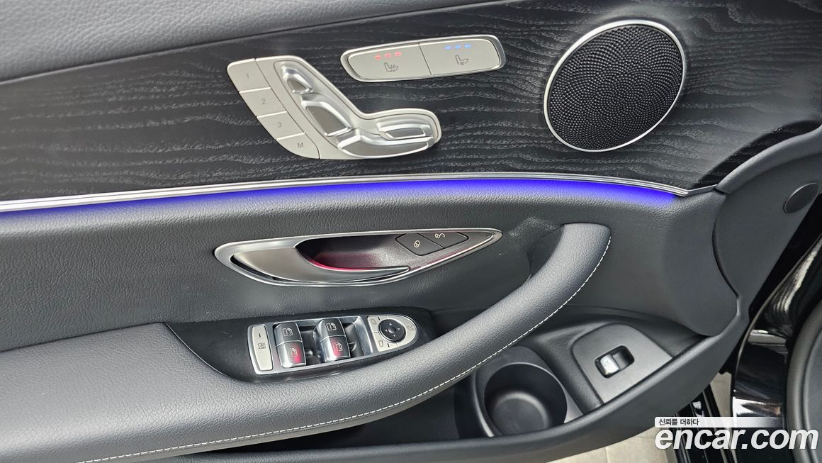 Mercedes-Benz E-Class 2023