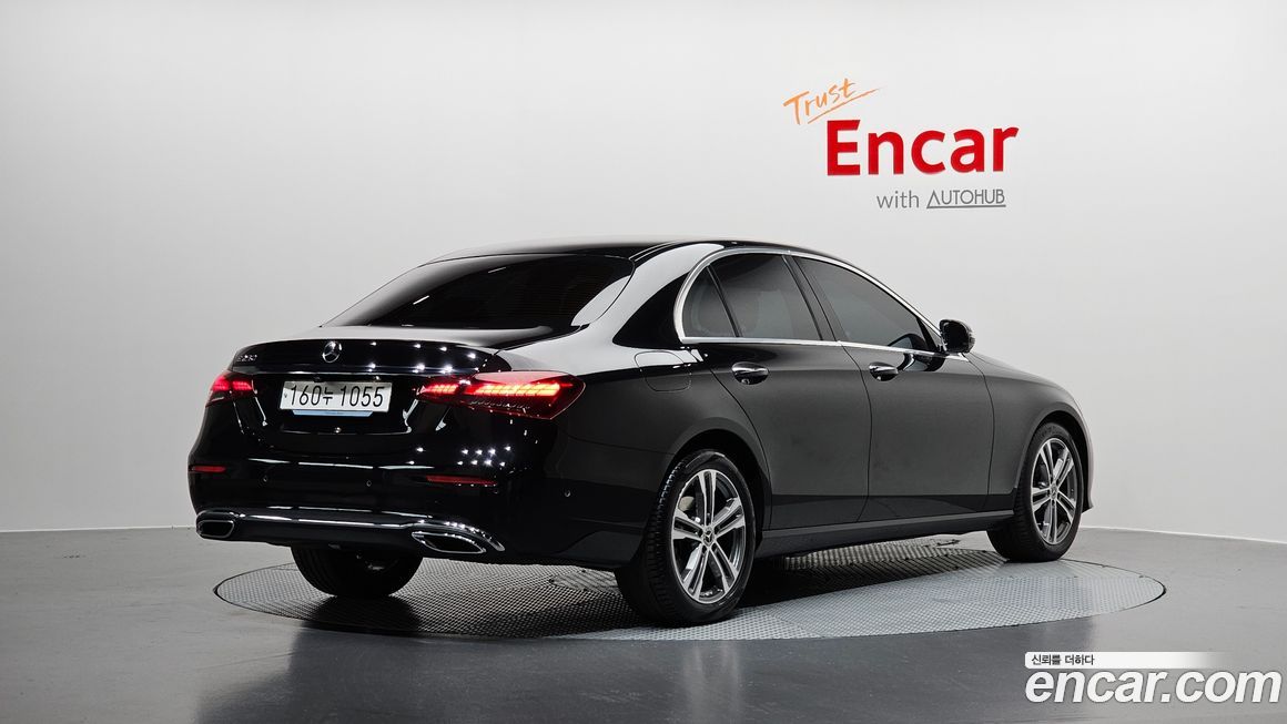 Mercedes-Benz E-Class 2023