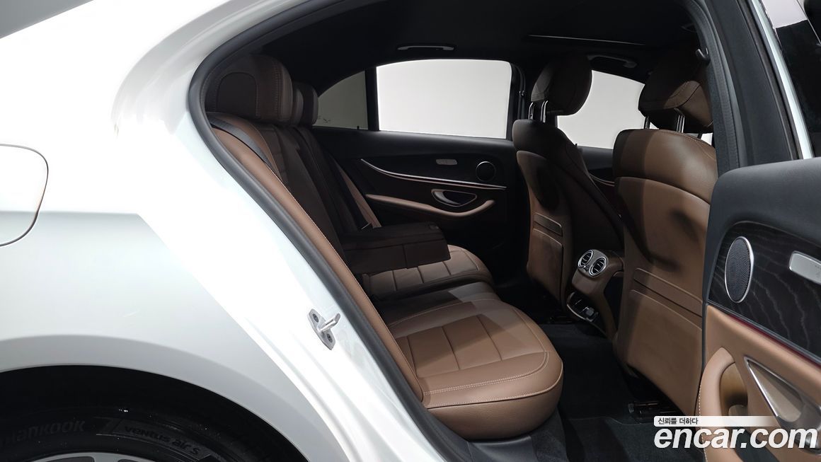 Mercedes-Benz E-Class 2023