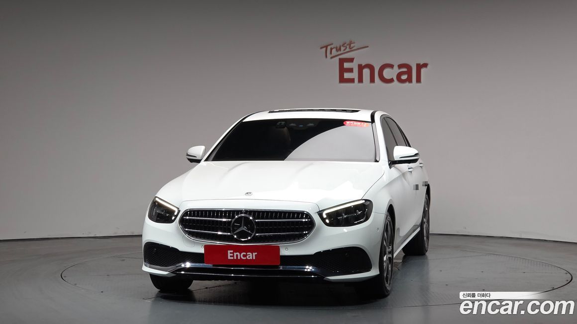 Mercedes-Benz E-Class 2023