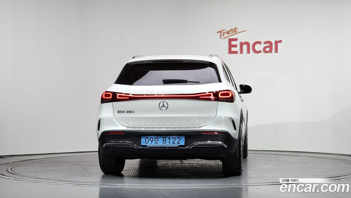 Mercedes-Benz EQA 2024