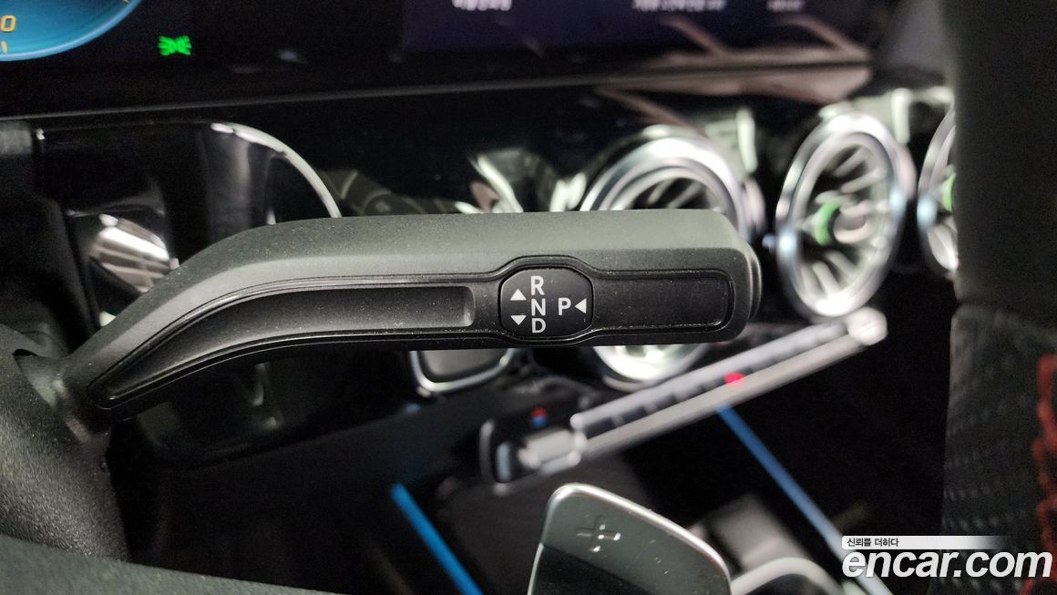 Mercedes-Benz EQA 2024