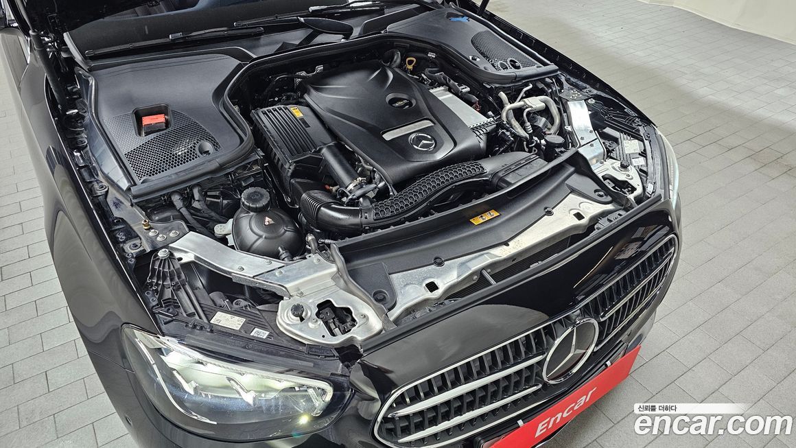 Mercedes-Benz E-Class 2023