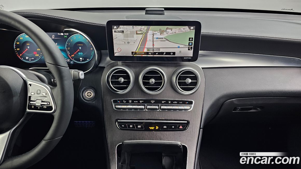 Mercedes-Benz GLC-Class 2022