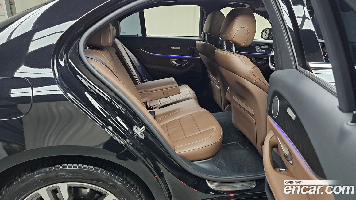 Mercedes-Benz E-Class 2023