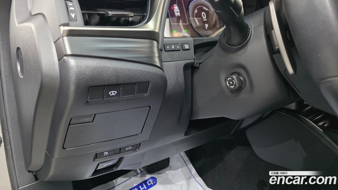 Lexus ES 2019