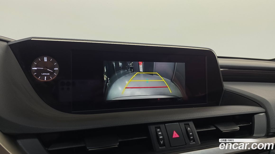 Lexus ES 2019