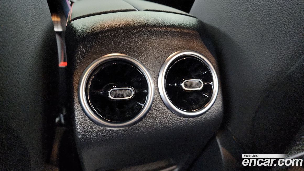 Mercedes-Benz EQA 2024