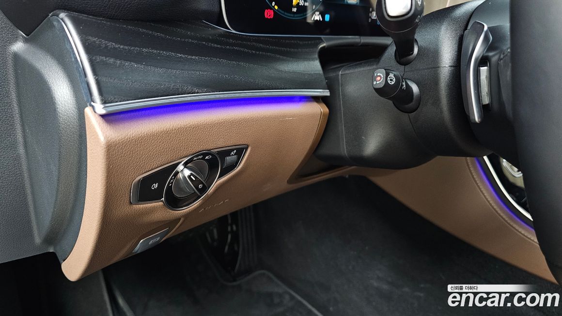 Mercedes-Benz E-Class 2023