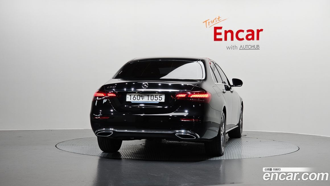 Mercedes-Benz E-Class 2023