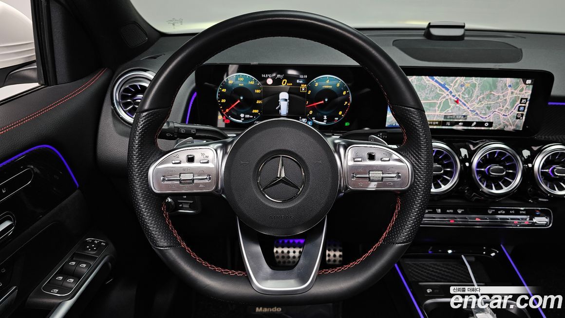 Mercedes-Benz GLB-Class 2023