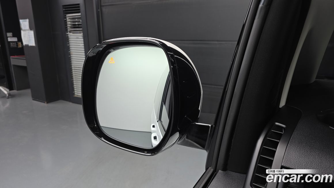 Hyundai Staria 2025