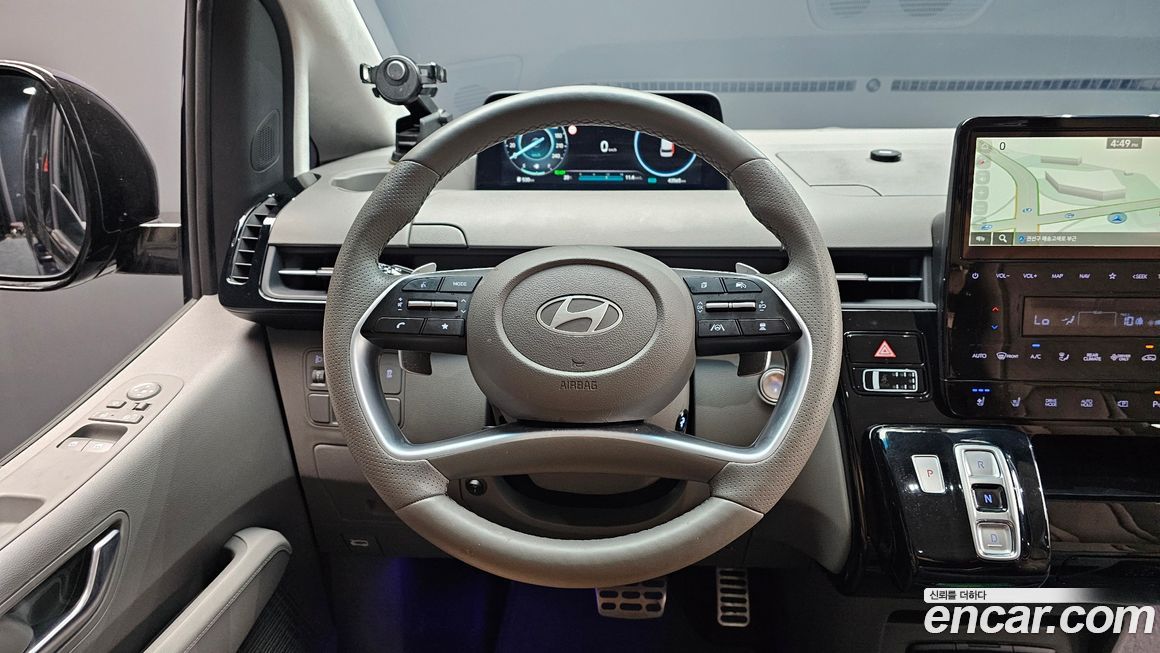 Hyundai Staria 2025