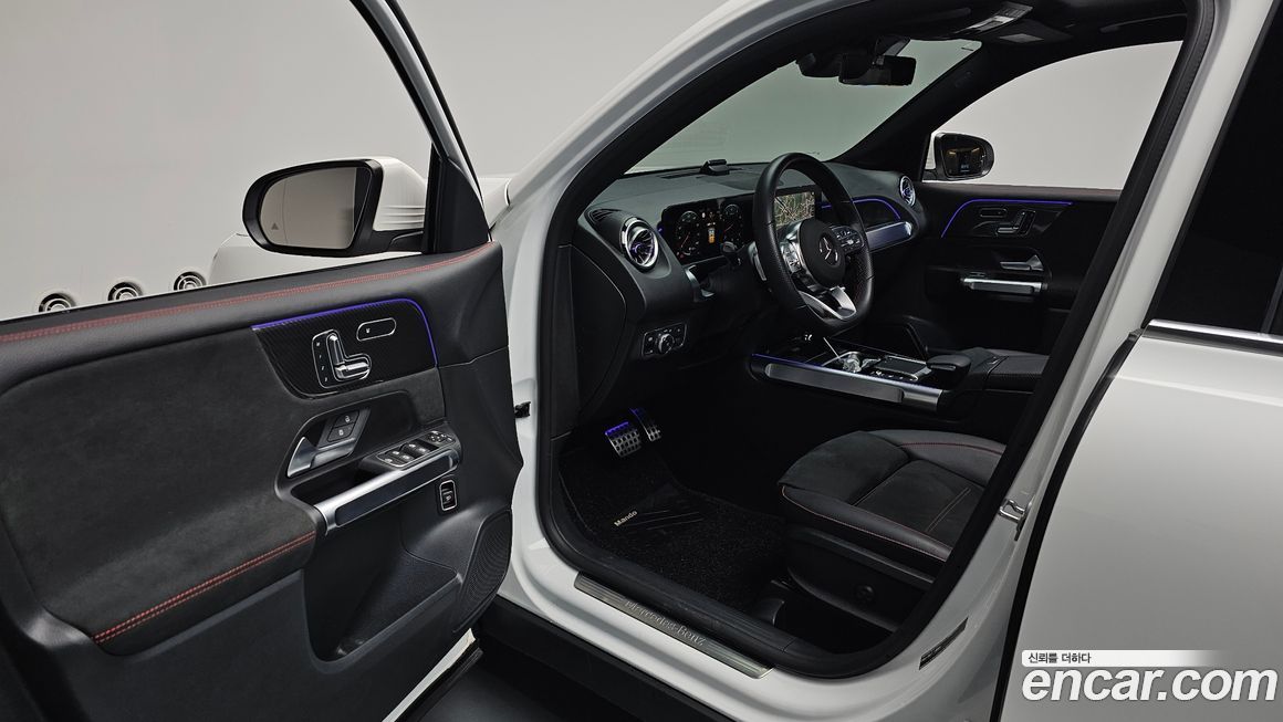 Mercedes-Benz GLB-Class 2023