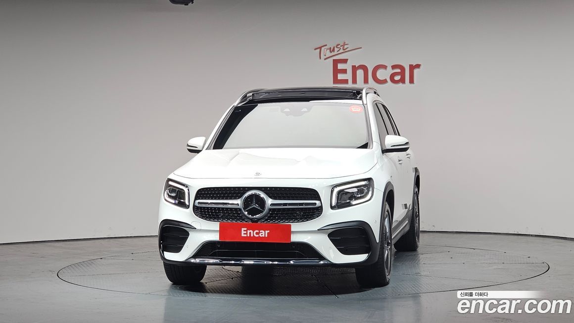 Mercedes-Benz GLB-Class 2023