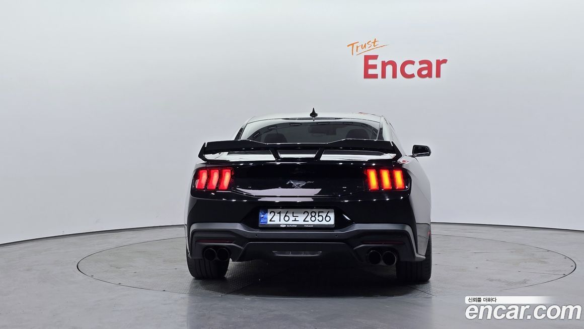 Ford Mustang 2024