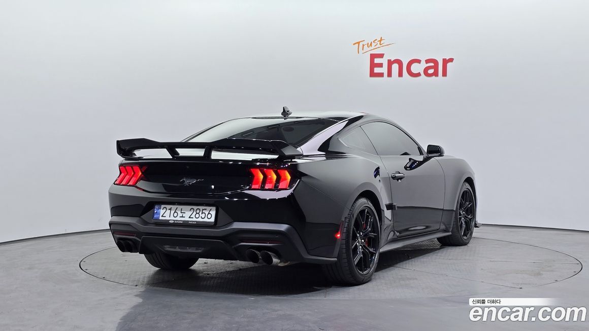 Ford Mustang 2024