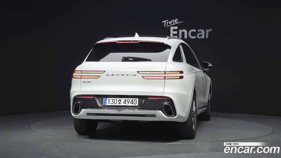 Genesis GV70 2024