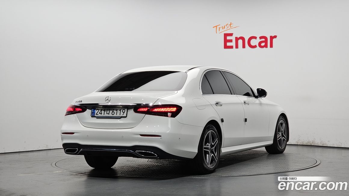 Mercedes-Benz E-Class 2023